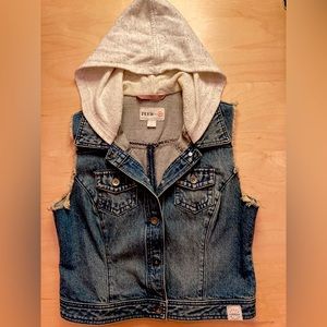 Lauren Blush FEED for Target. Cropped, sleeveless denim vest with hood.